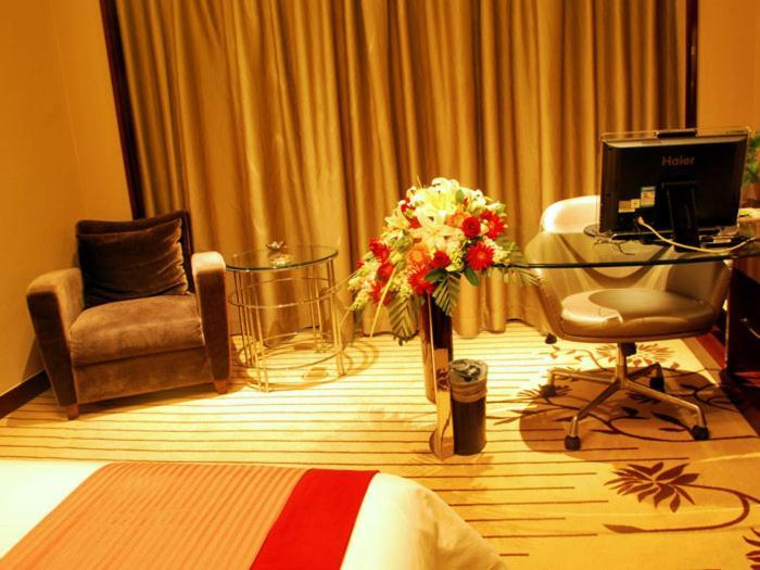 Inzone Garland Hotel Цзинань Экстерьер фото
