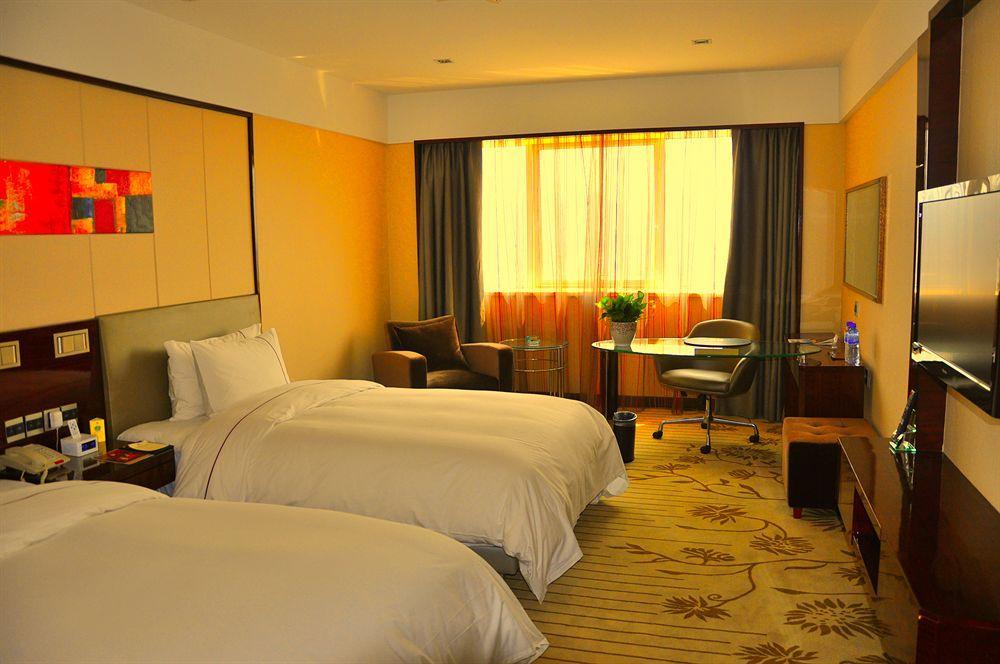 Inzone Garland Hotel Цзинань Экстерьер фото