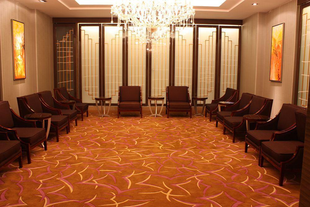 Inzone Garland Hotel Цзинань Экстерьер фото