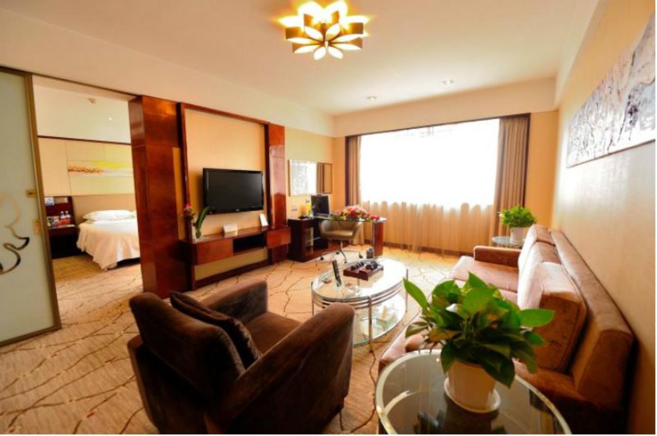 Inzone Garland Hotel Цзинань Экстерьер фото